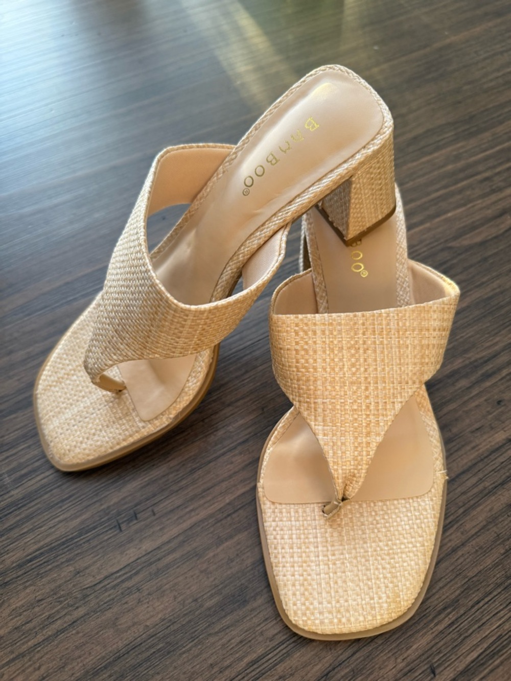 NIB BAMBOO Beige Woven Thong Block Heel Sandals